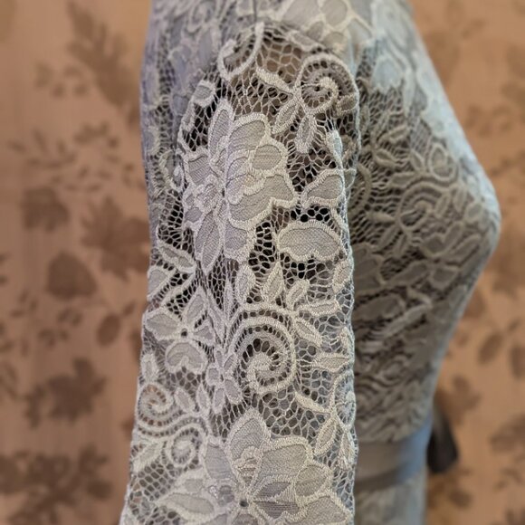 Zapaka Short Sleeve Gray Floral Lace Dress, Size 2XL, Excellent Used Condition! - Picture 5 of 7